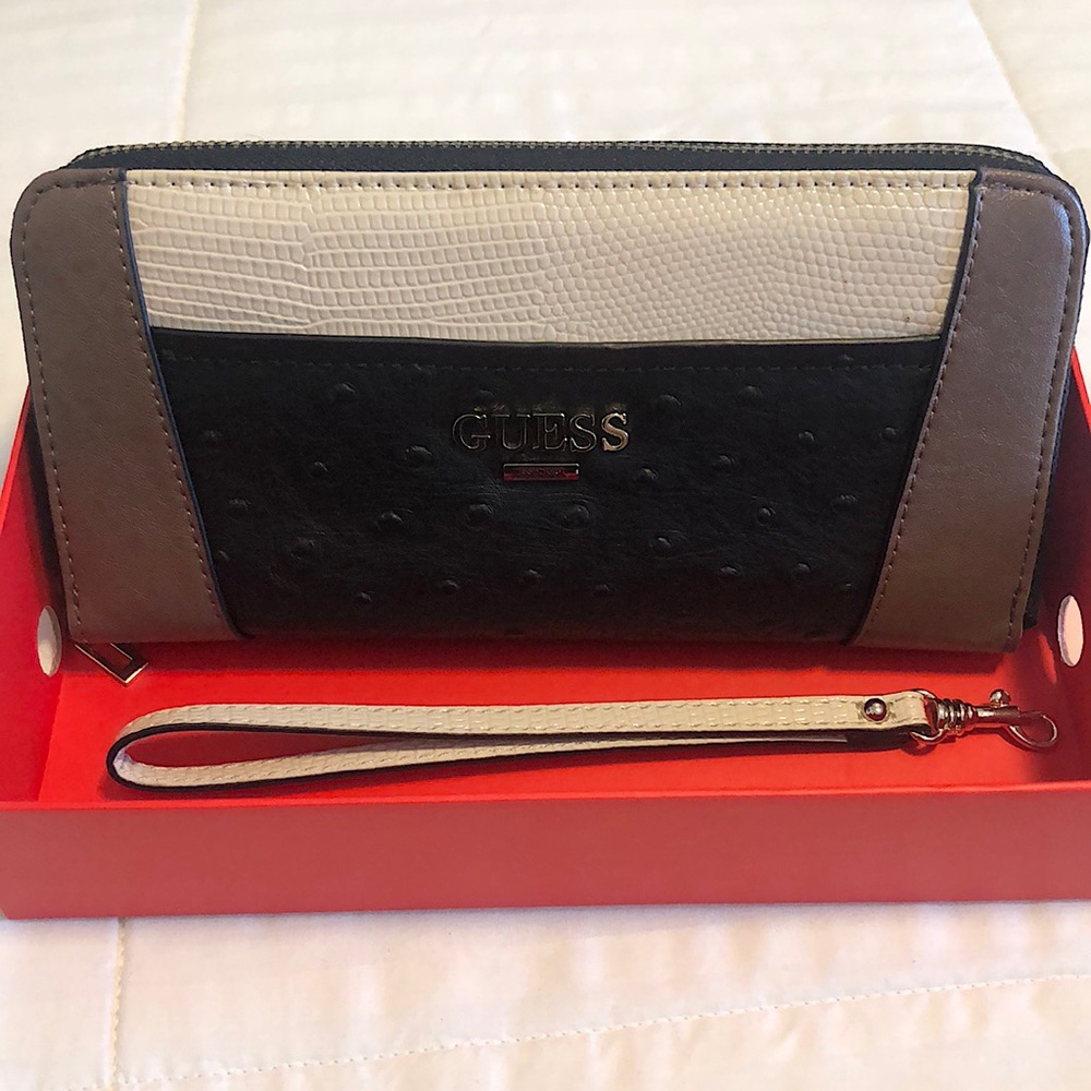 Guess Wallet